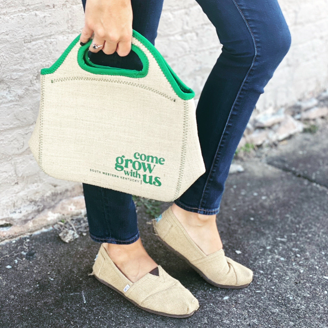 Burlap Lunch Bag Logo